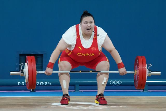 巴黎奥运会丨举重——女子81公斤以上级赛况XxjpseC010339_20240811_MVPFN0A001.jpg